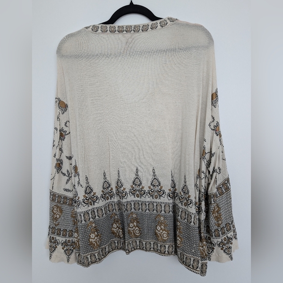 Free People Linen Lyocell Blend Medallion Printed Top Bell Sleeve Sz M Boho - Picture 3 of 16